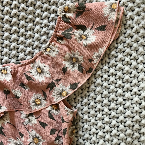 Show me Your Mumu Floral Daisy Duke Off the Shoulder Crop Top - Picture 5 of 9